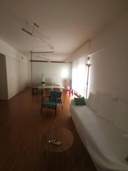 New Cosy Apartment Near To Petruzzelli Theatre バーリ エクステリア 写真