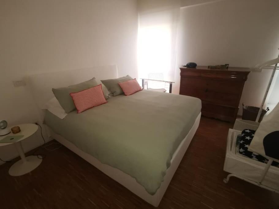 New Cosy Apartment Near To Petruzzelli Theatre バーリ エクステリア 写真