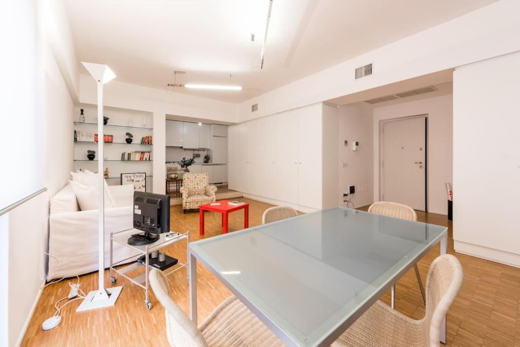 New Cosy Apartment Near To Petruzzelli Theatre バーリ エクステリア 写真